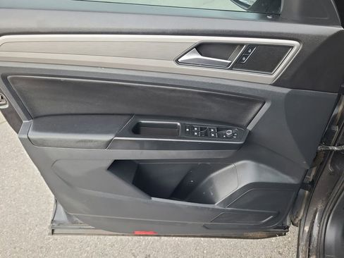 Used 2019 Volkswagen Atlas SE image 18