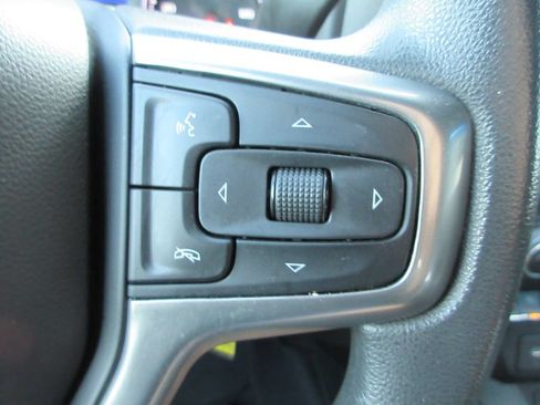 Certified 2022 Chevrolet Silverado 1500 Custom w/ Safety Confidence Package AWD/4WD image 26