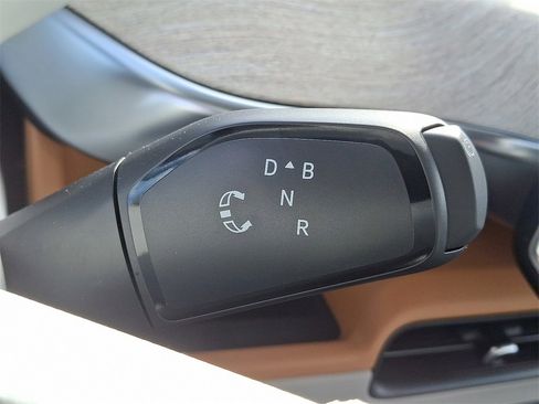 New 2025 Volkswagen ID. Buzz 1st Edition image 8