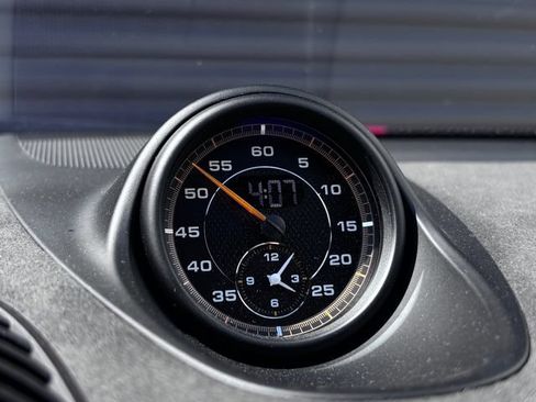 Certified 2025 Porsche 718 Cayman GT4 RS RWD image 18