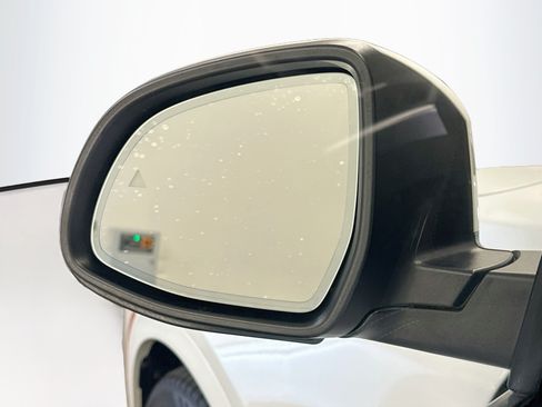 Used 2025 BMW X7 xDrive40i AWD/4WD image 16