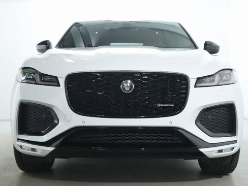 Used 2025 Jaguar F-PACE R-Dynamic S image 13