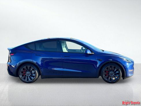 Used 2023 Tesla Model Y Performance AWD/4WD image 7