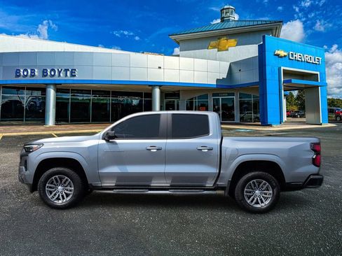 Used 2024 Chevrolet Colorado LT w/ LT Convenience Package III RWD image 7