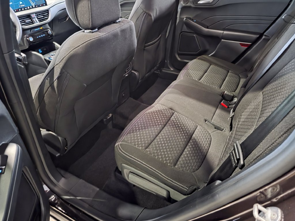 Used 2023 Ford Escape Active w/ Tech Pack #2 AWD/4WD image 15