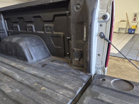 Used 2019 Chevrolet Silverado 1500 LT Trail Boss AWD/4WD image 8