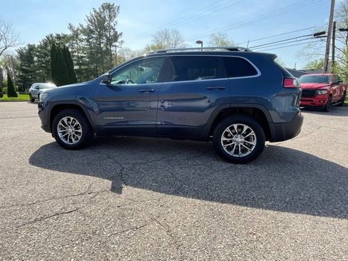 Used 2020 Jeep Cherokee Latitude Plus w/ Cold Weather Group AWD/4WD image 2