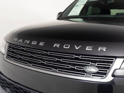Used 2024 Land Rover Range Rover Sport SE AWD/4WD image 36