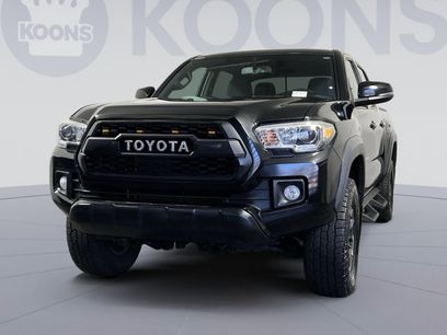 Used 2017 Toyota Tacoma TRD Off-Road w/ Tow Package (A/T)