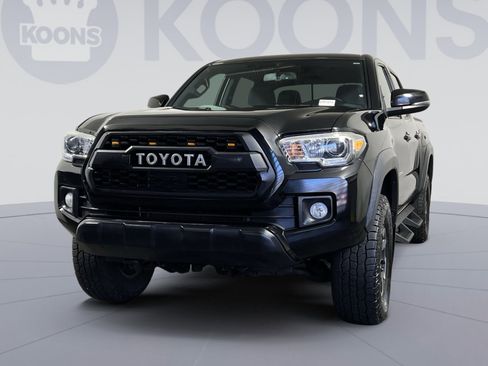 Used 2017 Toyota Tacoma TRD Off-Road w/ Tow Package (A/T) AWD/4WD image 1