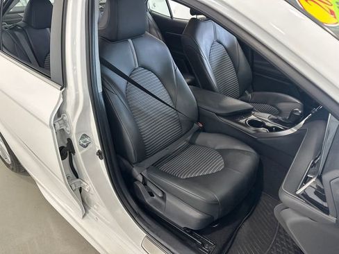 Used 2024 Toyota Camry SE image 36