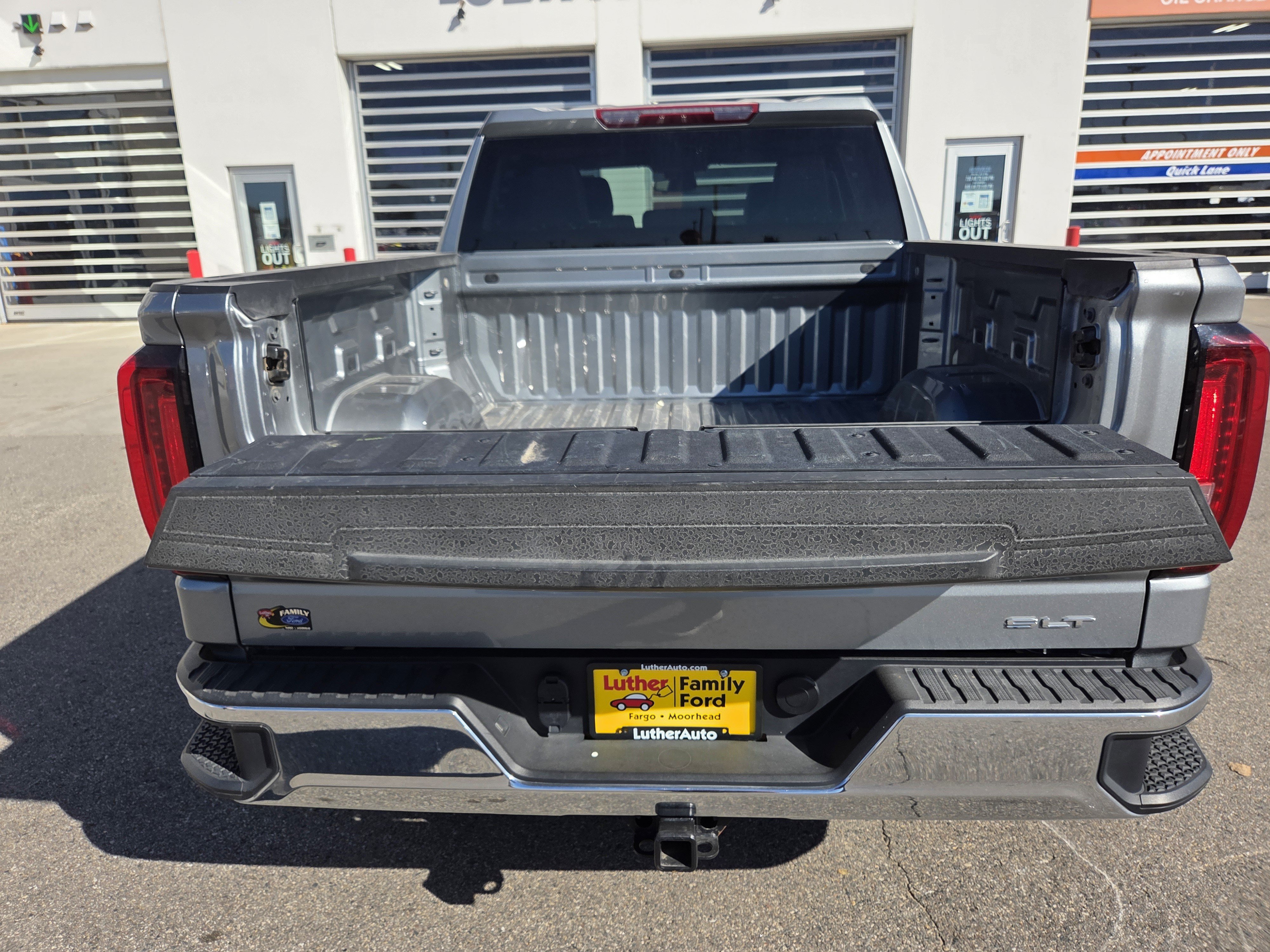 Used 2025 GMC Sierra 1500 SLT AWD/4WD image 12