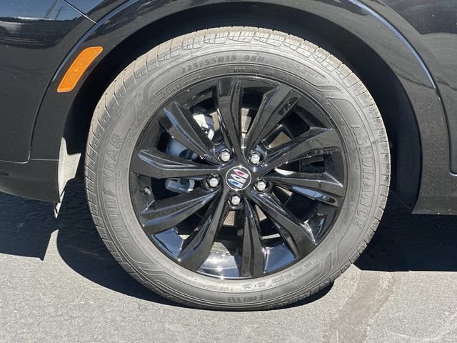 Certified 2025 Buick Envista Sport Touring FWD image 30