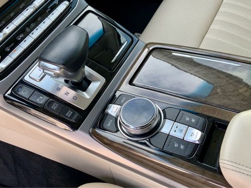 Used 2017 Genesis G90 3.3T Premium image 46