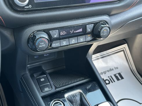 Used 2024 Nissan Kicks SR w/ SR Premium Package FWD image 30