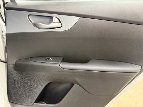 Used 2019 Kia Forte LXS image 25