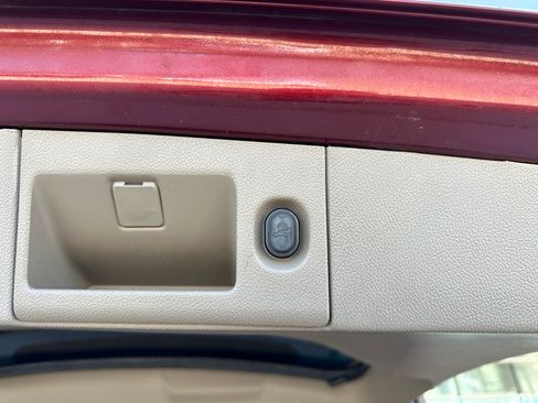 Used 2016 Chevrolet Suburban LT image 33