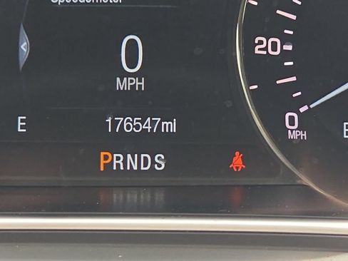 Used 2017 Lincoln MKX Select w/ Select Plus Package FWD image 33