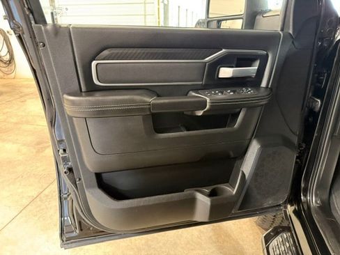 Used 2025 RAM 2500 Big Horn AWD/4WD image 42