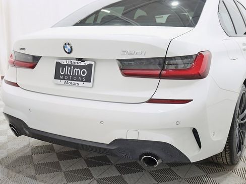 Used 2021 BMW 330i xDrive Sedan w/ M Sport Package image 12