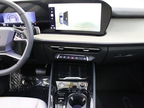 New 2026 Audi Q3 quattro 2.0T AWD/4WD image 23