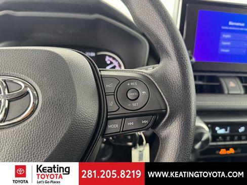 Certified 2025 Toyota RAV4 LE image 29