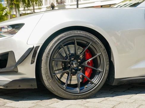 Used 2019 Chevrolet Camaro ZL1 image 43