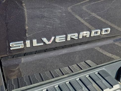 Used 2022 Chevrolet Silverado 1500 LT image 37