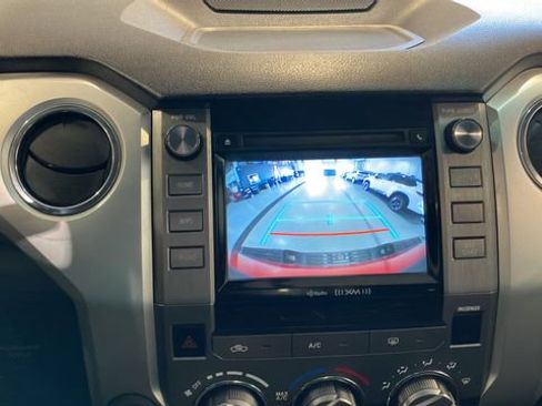 Used 2016 Toyota Tundra SR5 w/ SR5 Upgrade Package AWD/4WD image 15