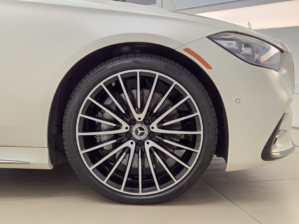 Used 2023 Mercedes-Benz S 580 4MATIC Sedan w/ AMG Line image 8