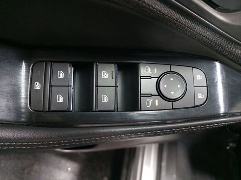 Used 2023 Nissan Rogue SV image 26