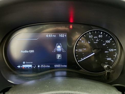 Used 2021 Nissan Kicks SR w/ Interior Electronics Package FWD image 17