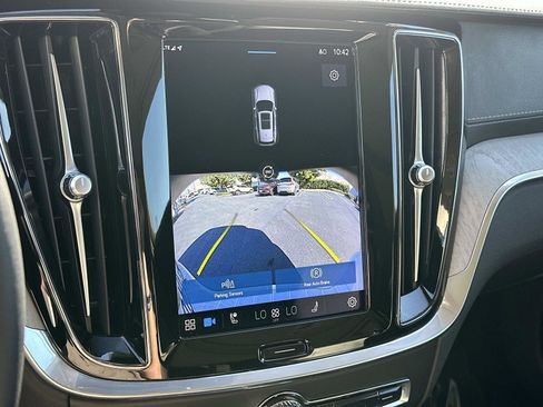 Certified 2023 Volvo V60 B5 Cross Country Ultimate w/ Climate Package image 13