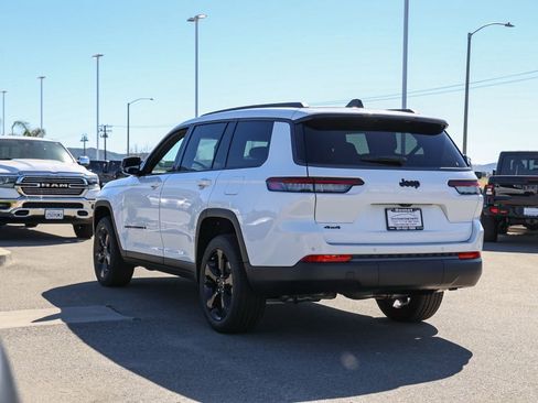 New 2026 Jeep Grand Cherokee L Limited w/ Limited Altitude Package image 6