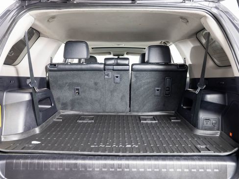 Used 2015 Toyota 4Runner Limited image 21