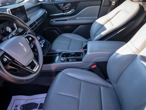 Used 2022 Lincoln Corsair FWD image 9