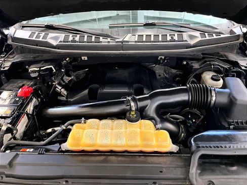 Used 2018 Ford F150 XLT w/ Equipment Group 302A Luxury AWD/4WD image 30