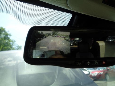 Used 2011 Chevrolet Equinox LT w/ Chrome Appearance Package image 27