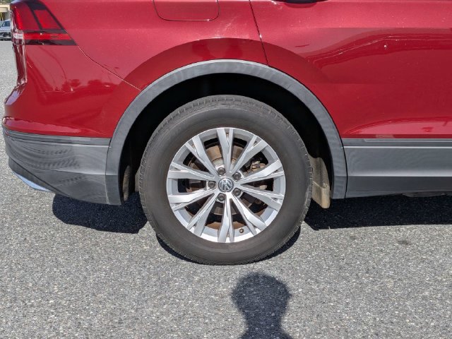Used 2018 Volkswagen Tiguan S FWD image 9