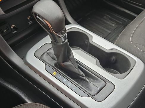 Used 2022 Chevrolet Colorado LT w/ Fleet Safety Package image 28