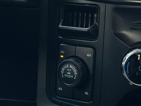 New 2025 Ford F150 Lariat w/ Equipment Group 501A Mid image 15