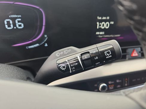 Used 2024 Kia Sportage EX image 24