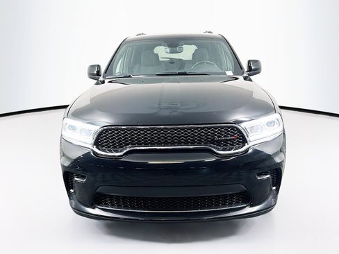 Used 2024 Dodge Durango SXT image 2