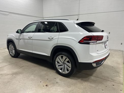 Used 2021 Volkswagen Atlas Cross Sport SE AWD/4WD image 8