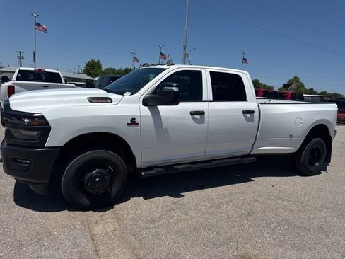 New 2026 RAM 3500 Tradesman AWD/4WD image 3