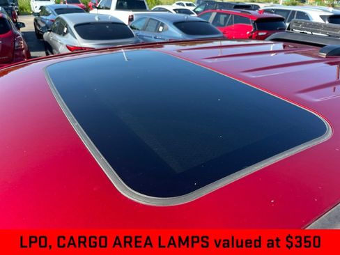Used 2023 GMC Canyon AT4 w/ LPO, Sports Bar Package AWD/4WD image 9