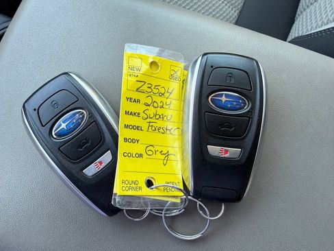 Used 2024 Subaru Forester Premium AWD/4WD image 44