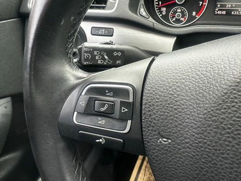 Used 2015 Volkswagen Passat 1.8T SE image 30