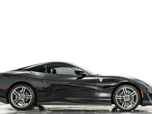 Used 2020 Ferrari Portofino image 18