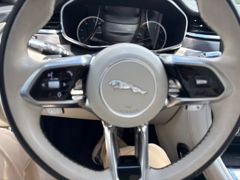 Used 2022 Jaguar F-PACE S AWD/4WD image 17